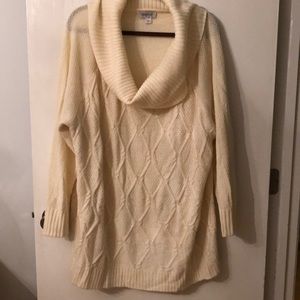 Cowll neck sweater cream size 22/24